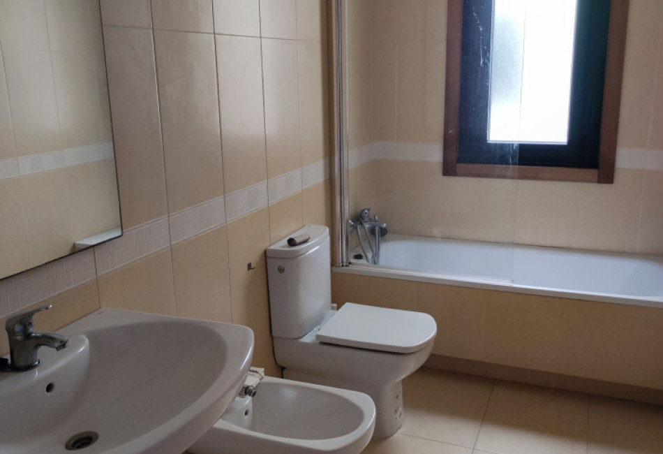 PISO ZONA ESCUELA HOGAR CARBALLO