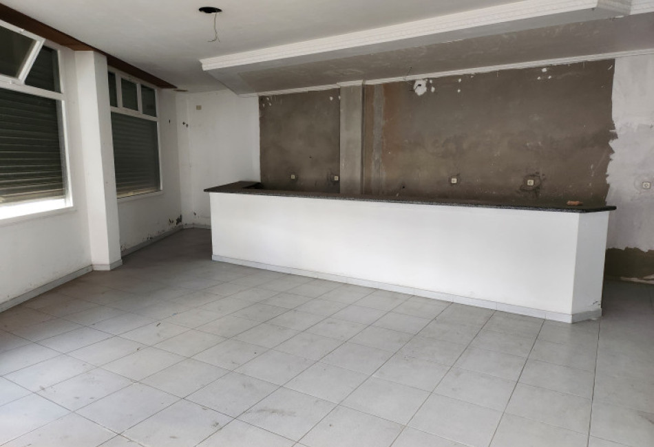 LOCAL COMERCIA ZONA GADIS